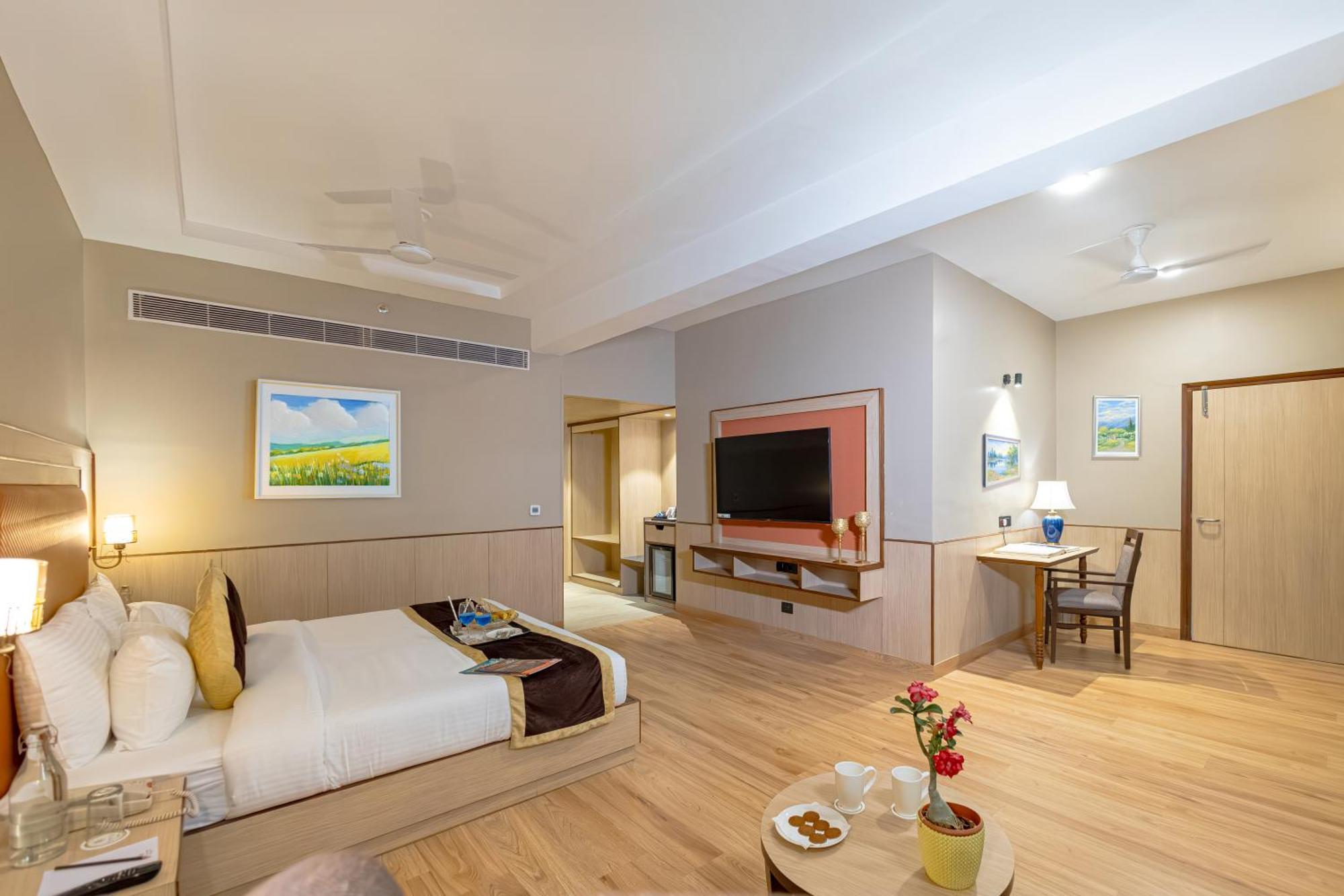 The Lalita Grand Mathura- Vrindavan Экстерьер фото