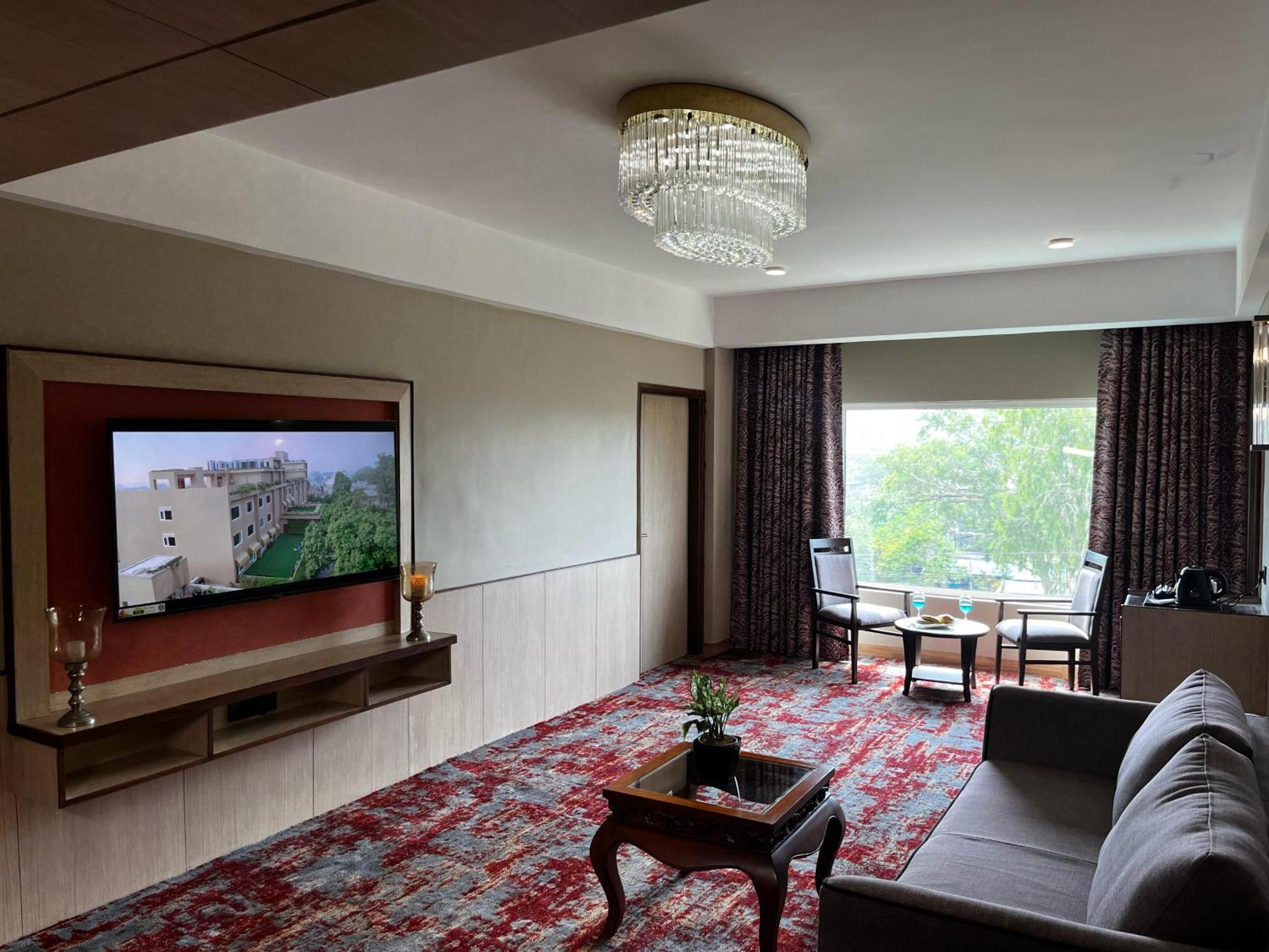 The Lalita Grand Mathura- Vrindavan Экстерьер фото